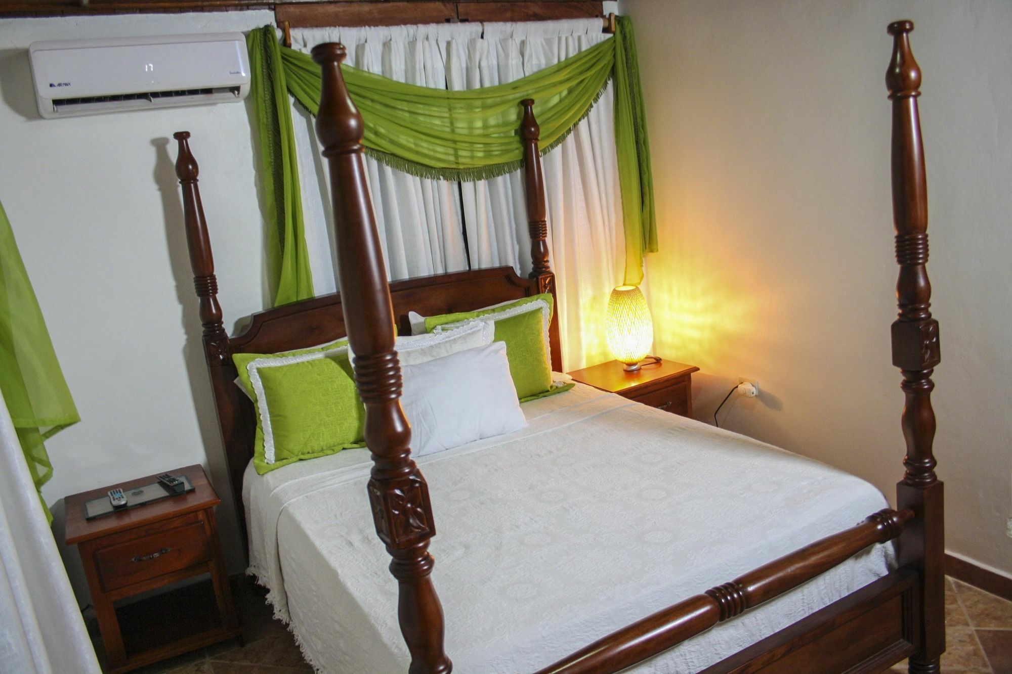 Hotel Sea Breeze Paraiso  Екстер'єр фото